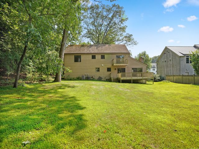 15 Keyser Road, Westport, CT 06880