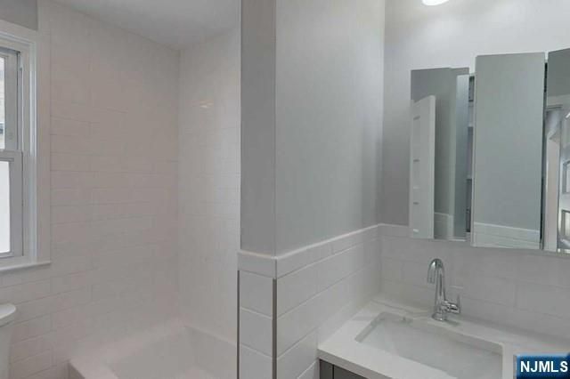 16 Melrose Avenue 2 + 3, North Arlington, NJ 07031