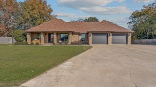 3701 Phillips Drive, Paragould, AR 72450