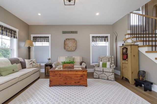 416 Blane Circle, Pembroke, NH 03275