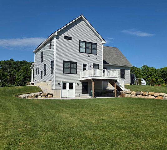 416 Blane Circle, Pembroke, NH 03275