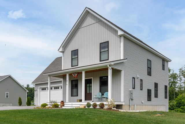 416 Blane Circle, Pembroke, NH 03275