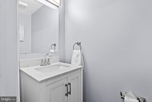 25 HUNTERS GATE CT, Silver Spring, MD 20904