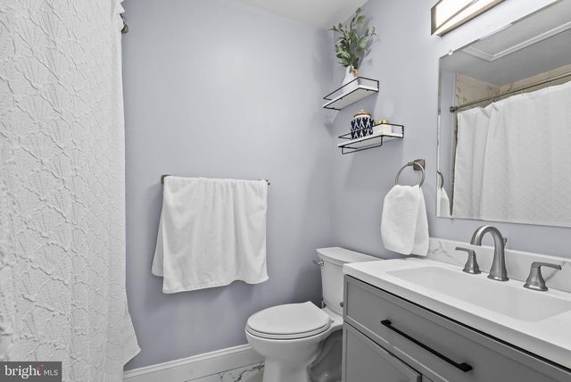 25 HUNTERS GATE CT, Silver Spring, MD 20904