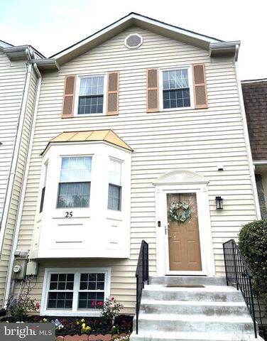 25 HUNTERS GATE CT, Silver Spring, MD 20904