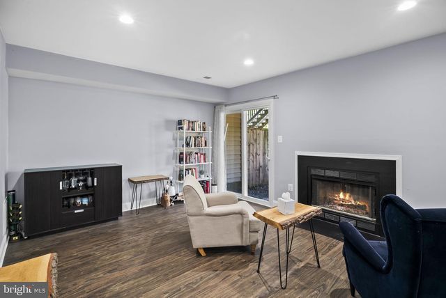 25 HUNTERS GATE CT, Silver Spring, MD 20904