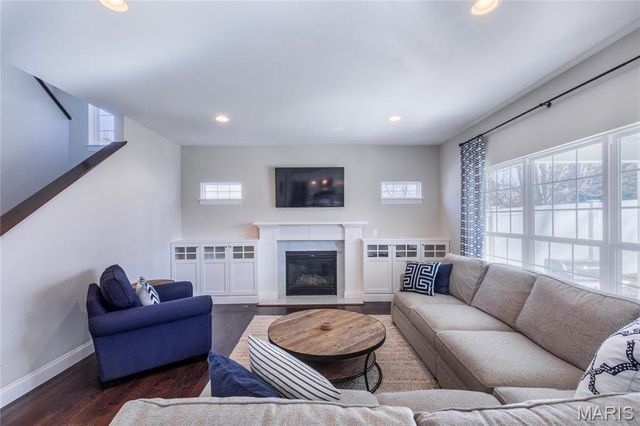 424 Julian Place, Kirkwood, MO 63122