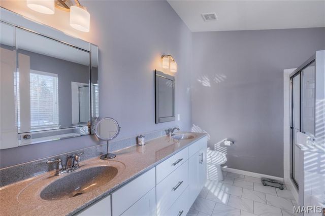 424 Julian Place, Kirkwood, MO 63122