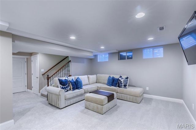 424 Julian Place, Kirkwood, MO 63122