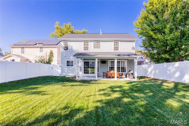 424 Julian Place, Kirkwood, MO 63122