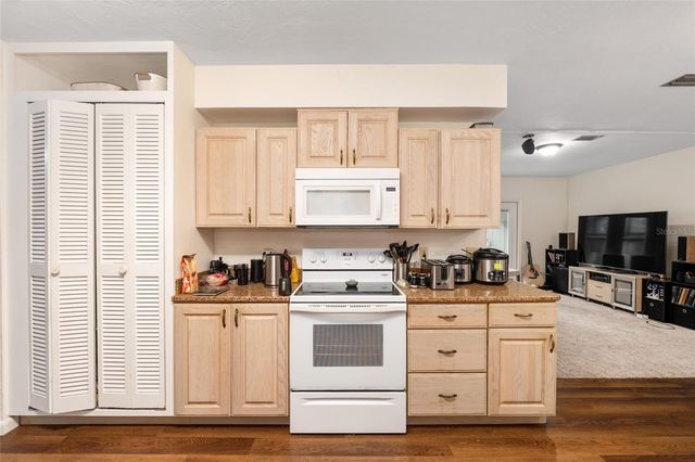 315 NW 28TH STREET, Gainesville, FL 32607