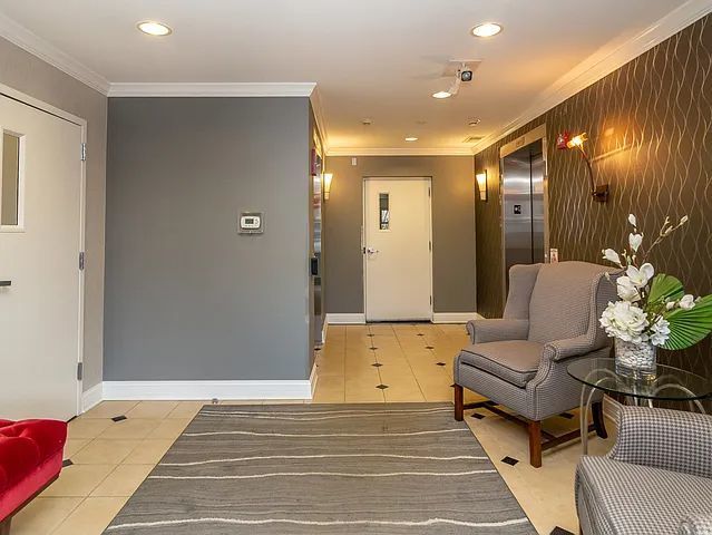 77 N Quentin Road 202, Palatine, IL 60067
