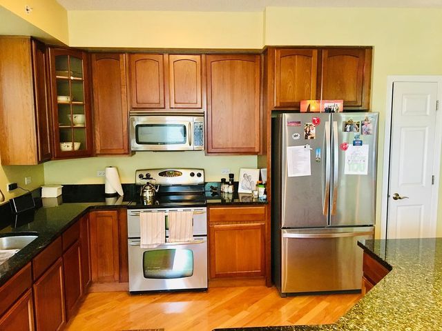 77 N Quentin Road 202, Palatine, IL 60067