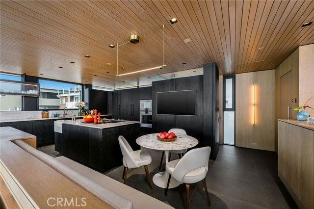 4320 The Strand, Manhattan Beach, CA 90266