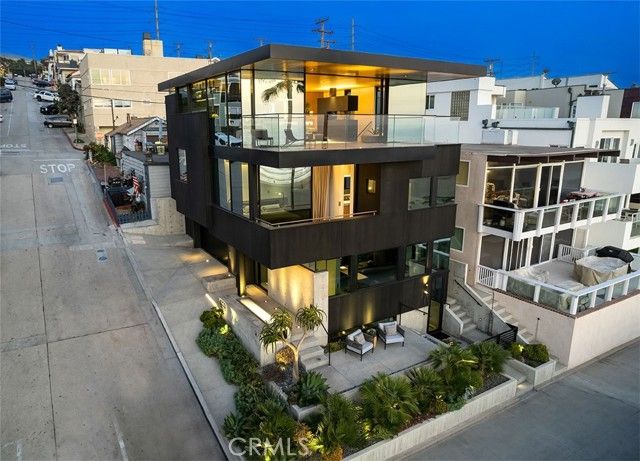 4320 The Strand, Manhattan Beach, CA 90266
