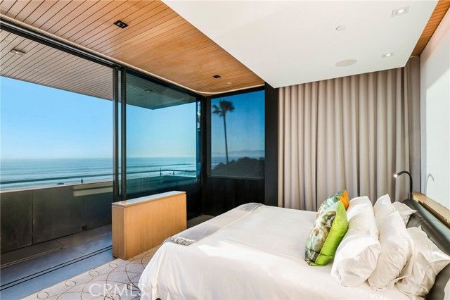 4320 The Strand, Manhattan Beach, CA 90266