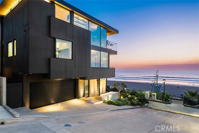 4320 The Strand, Manhattan Beach, CA 90266