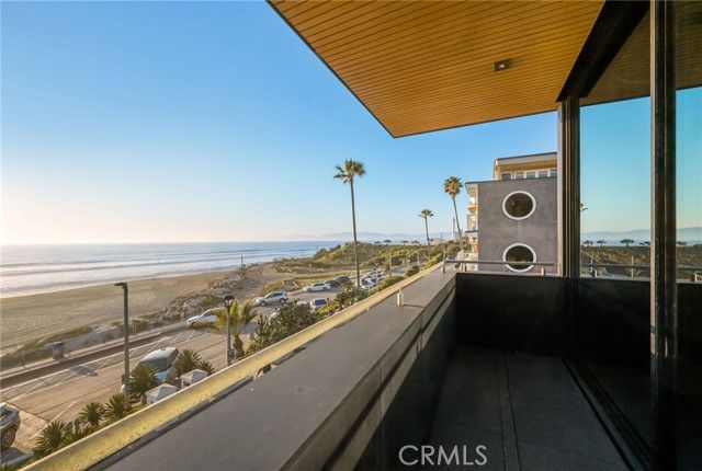 4320 The Strand, Manhattan Beach, CA 90266