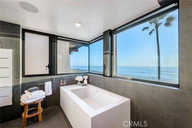 4320 The Strand, Manhattan Beach, CA 90266