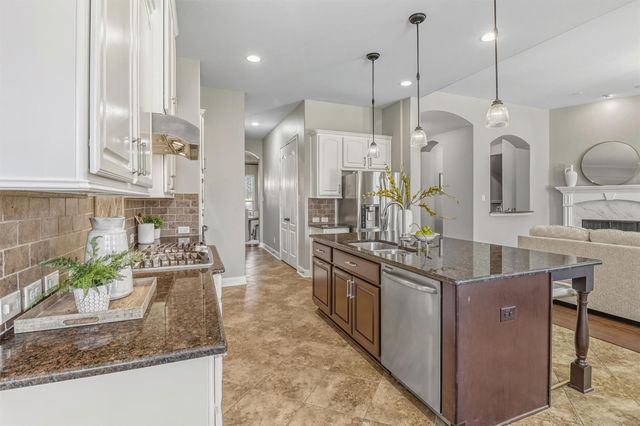 18 Wyndehaven Lakes Drive, Katy, TX 77494