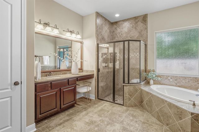 18 Wyndehaven Lakes Drive, Katy, TX 77494