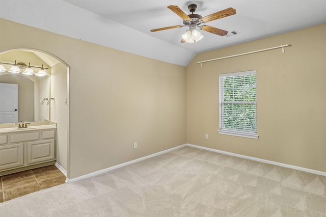 18 Wyndehaven Lakes Drive, Katy, TX 77494