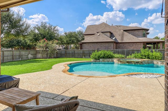 18 Wyndehaven Lakes Drive, Katy, TX 77494