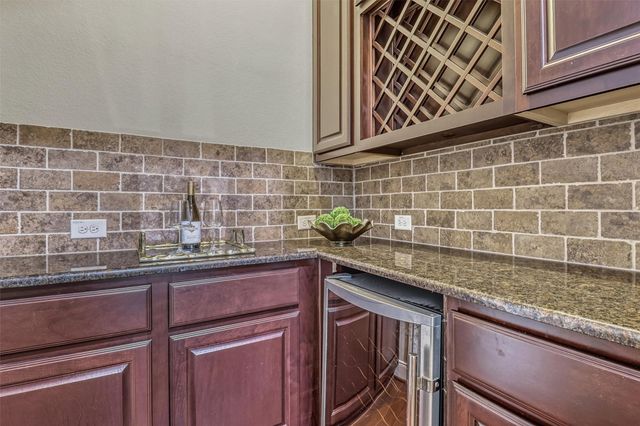 18 Wyndehaven Lakes Drive, Katy, TX 77494