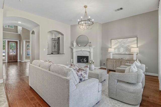 18 Wyndehaven Lakes Drive, Katy, TX 77494