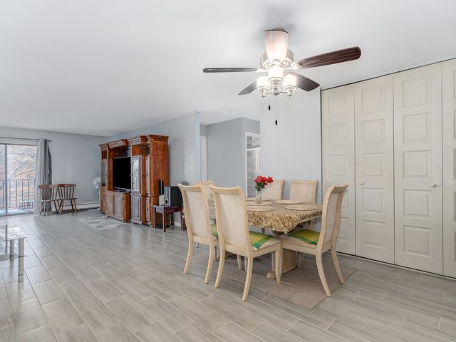 4721 Saint Joseph Creek Road 5F, Lisle, IL 60532