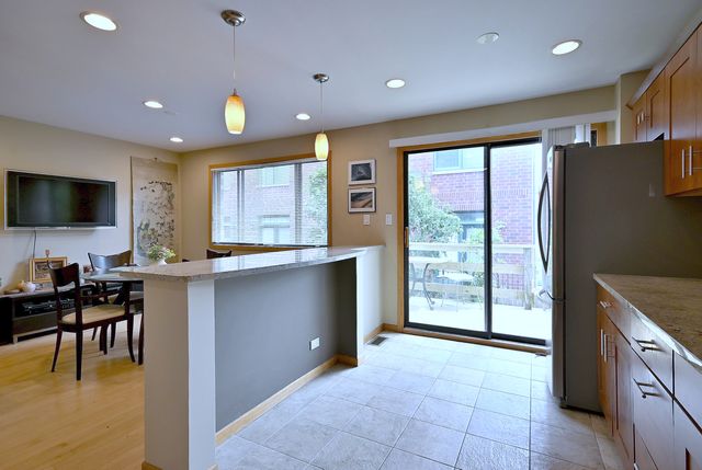 2350 N Sayre Avenue G, Chicago, IL 60707