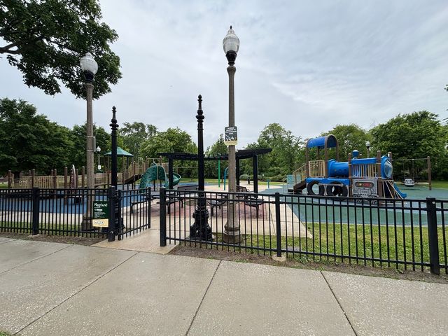 2350 N Sayre Avenue G, Chicago, IL 60707