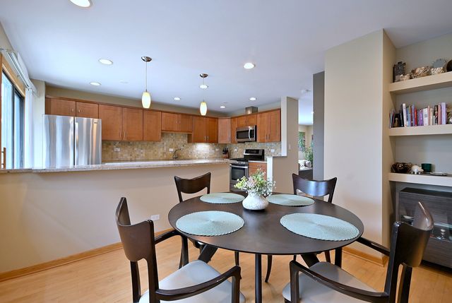 2350 N Sayre Avenue G, Chicago, IL 60707