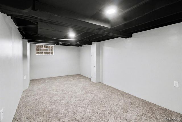 320 Cesar E Chavez Avenue, Pontiac, MI 48342