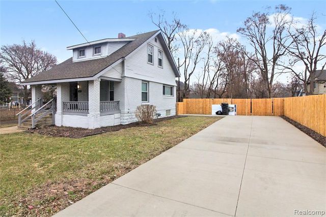 320 Cesar E Chavez Avenue, Pontiac, MI 48342