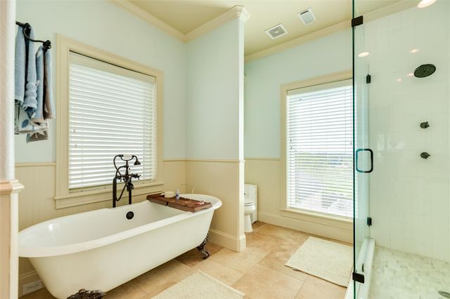 6 Criolla Court, Galveston, TX 77554