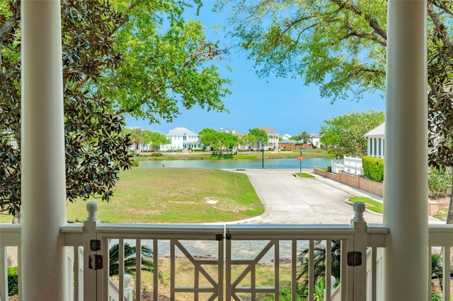 6 Criolla Court, Galveston, TX 77554