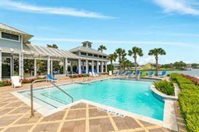 6 Criolla Court, Galveston, TX 77554