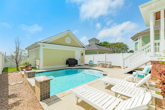 6 Criolla Court, Galveston, TX 77554