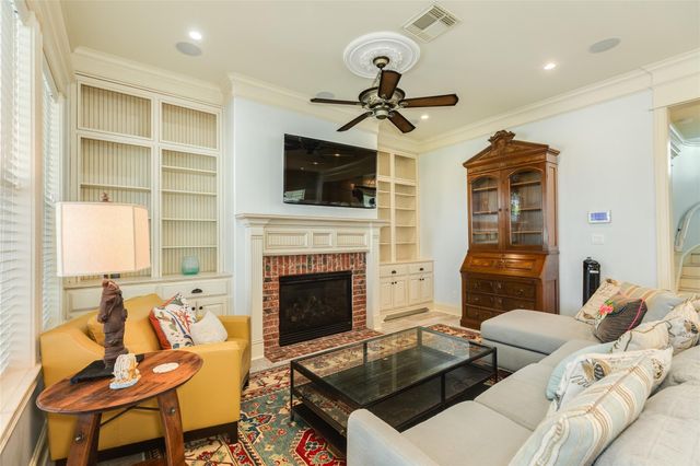 6 Criolla Court, Galveston, TX 77554