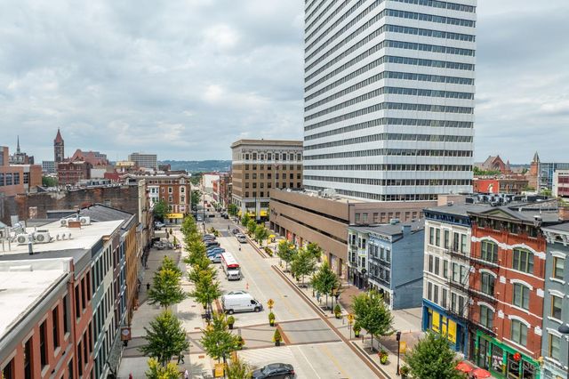 915 Vine Street, Cincinnati, OH 45202