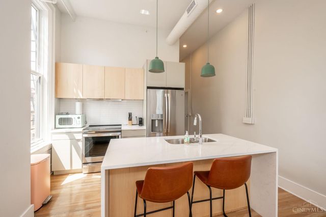 915 Vine Street, Cincinnati, OH 45202
