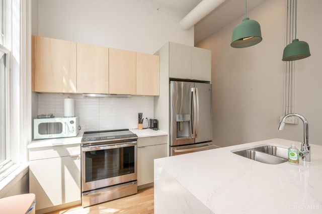 915 Vine Street, Cincinnati, OH 45202