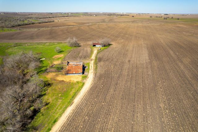 901 County Road 398, Taylor, TX 76574