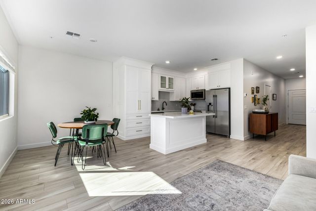 2265 W ECHO Lane, Phoenix, AZ 85021