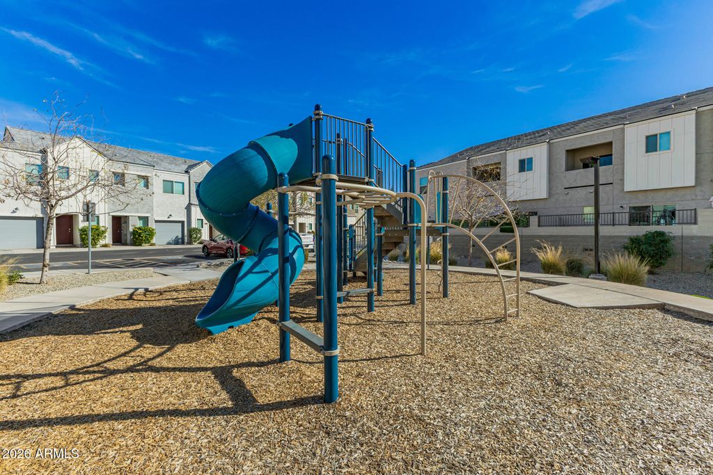 Image 29 of property listing at 2265 W ECHO Lane, Phoenix, AZ 85021