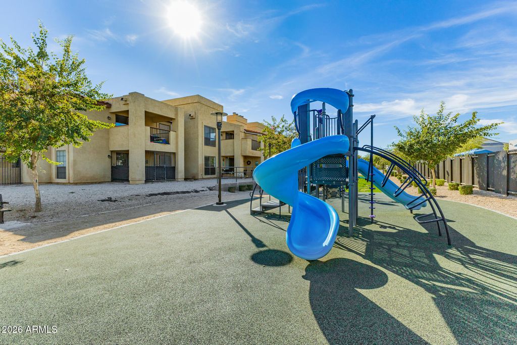 Image 31 of property listing at 2265 W ECHO Lane, Phoenix, AZ 85021