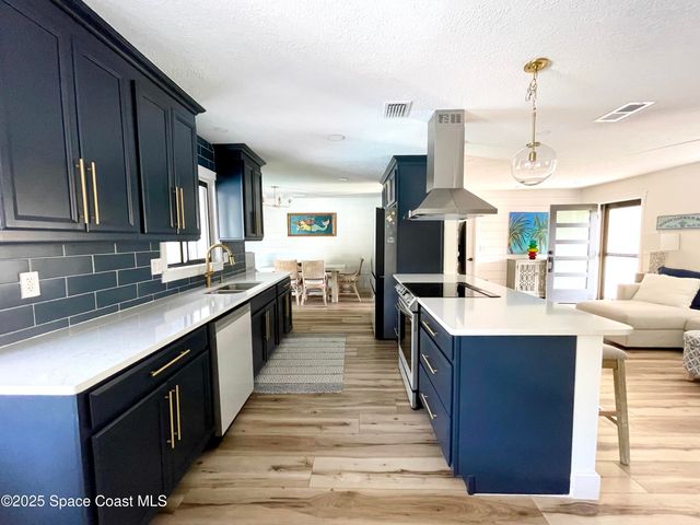 1190 Yacht Club Blvd, Indian Harbour Beach, FL 32937