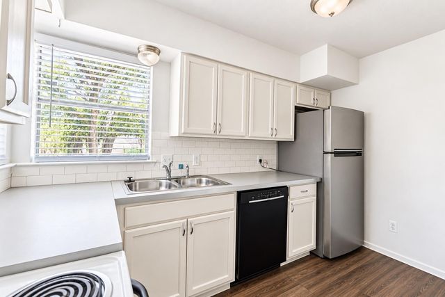 9412 Teasdale TER B, Austin, TX 78753