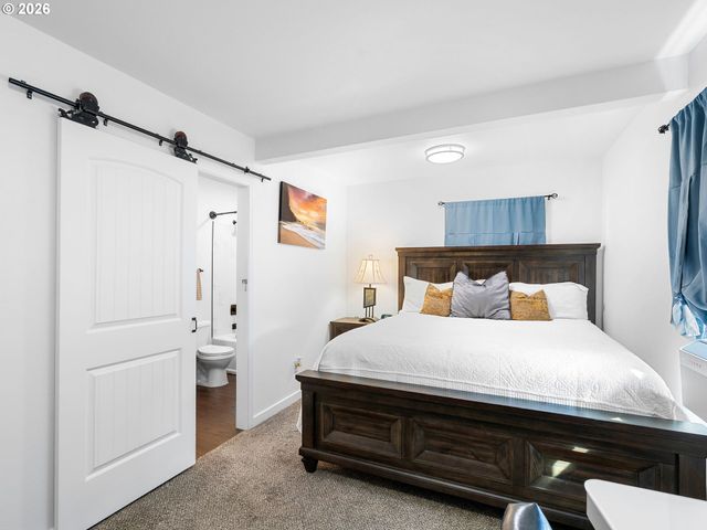 1677 E MAIN St, Hillsboro, OR 97123